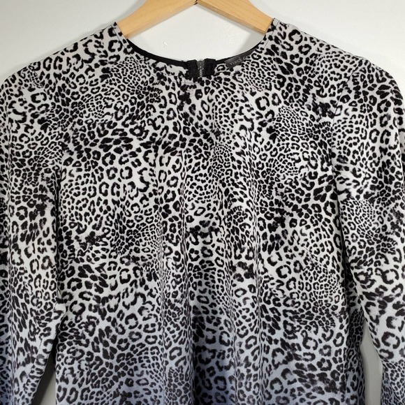 Vince Camuto Ombre Leopard Print High Low Long Sleeve Blouse Blue Size XS - Picture 2 of 11